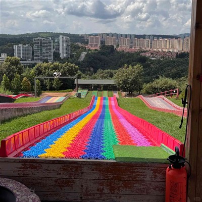 Rainbow Slides ganham popularidade global, design inovador lidera nova tendência em entreteniment...